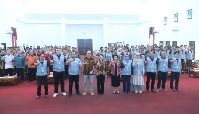 Bupati Karolin Tutup Program KKM FISIP Untan di Landak, 426 Mahasiswa Ditempatkan di Empat Kecamatan