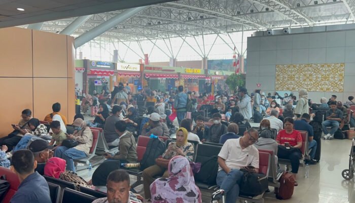 Dampak Kabut Asap Semakin Parah, Bandara Supadio Pontianak, imbau Penumpang Cek Status Penerbangan Pagi