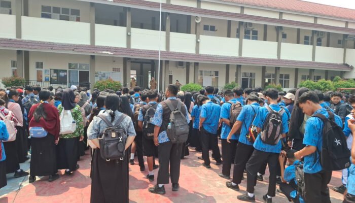 Kabut Asap Memburuk, SMA Negeri 1 Sintang Terapkan Pembelajaran Daring hingga 14 Agustus