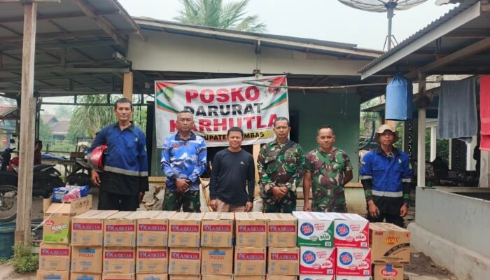 Tak Hanya Api, Tim Karhutla Berlimang Hadapi Asap dan Medan Sulit, Mitra SPPG Sungai Baru Kembali Salurkan Bantuan