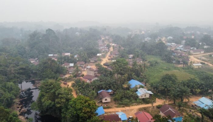 Miris! Warga Muakan Petinggi Keluhkan Desa Tak Berubah: Jalan Rusak, Listrik Mangkrak, Pustu Tak Berjalan