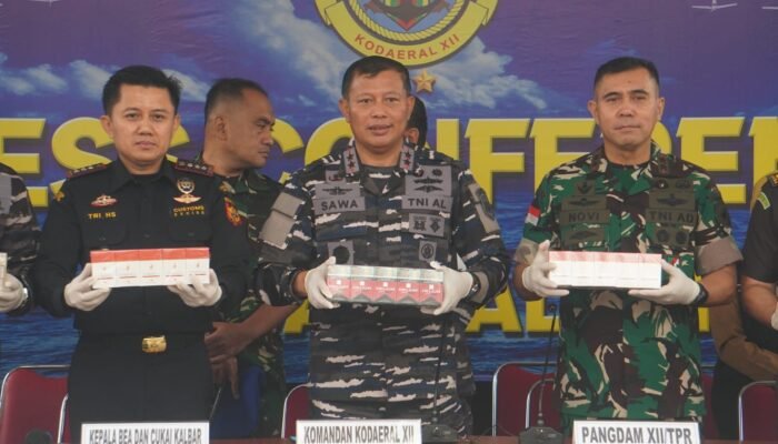 5 Truk Bawa Puluhan Juta Batang Rokok Diamankan di Pontianak, Pemiliknya Masih Misterius