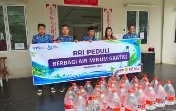 Akui Kekurangan Air, Panti Kasih Bapa Terima Air Bersih Gratis dari RRI