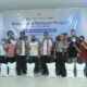 Pinwil Bulog Kalbar dan Anggota Komisi IV DPR RI Pantau Penyaluran Bantuan Pangan di Pahauman Landak