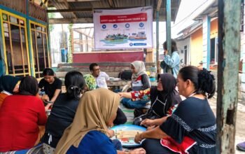 Pertamina Latih Istri Nelayan Sungai Kupah Olah Ikan Belukat Jadi Basreng