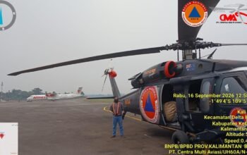 Norsan Perintahkan Water Bombing di TNGP, Operasi Terkendala Jarak Pandang