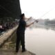 Bahasan Ajak Pemancing Jaga Kebersihan Parit dan Sungai di Pontianak