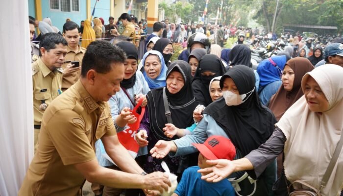 Pasar Murah HUT ke-255 Pontianak, Warga Bisa Hemat Rp35 Ribu per Paket Sembako