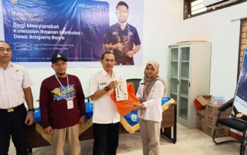 BNNP Kalbar Bekali Warga Ampera Raya Keterampilan Cukur Rambut, Dorong Kemandirian Ekonomi di Kawasan Rawan Narkoba