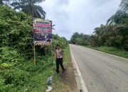 Satlantas Polres Landak Pasang Spanduk Peringatan di Lokasi Rawan Kecelakaan