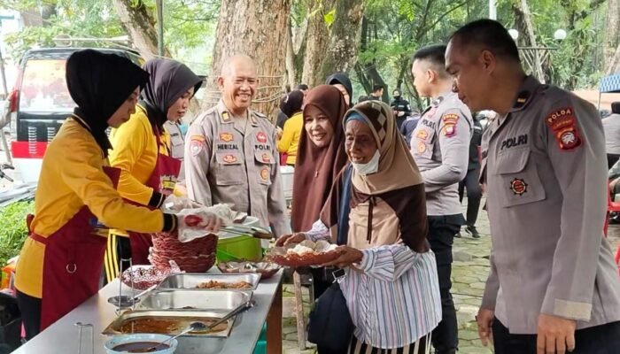Jumat Curhat, Cara Polisi Dekat Dengan Masyarakat di Pontianak