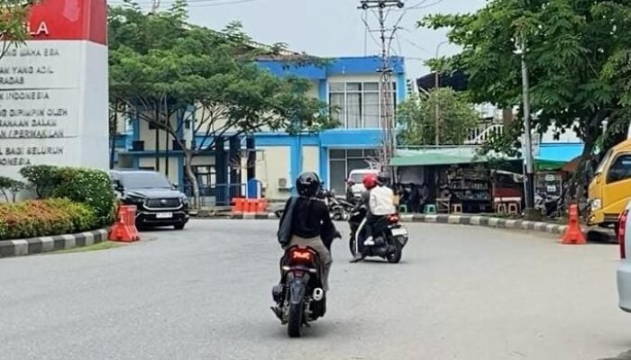Nekat Lawan Arus demi Hindari Razia, Pengendara di Pontianak Pertaruhkan Keselamatan