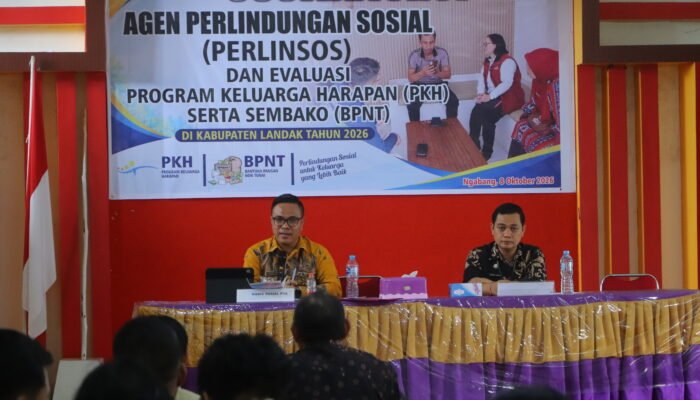 Dinsos PPPA Landak Sosialisasikan Agen Perlindungan Sosial untuk Perbarui Data Penerima Bansos