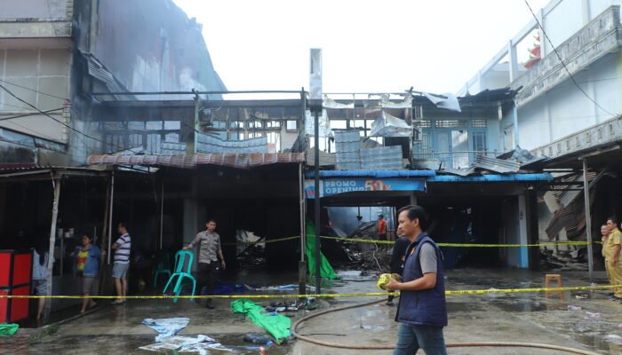 Dua Korban Meninggal Dunia dalam Kebakaran Ruko di Ngabang Landak