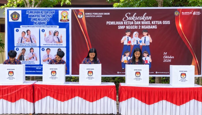 Didampingi KPU Landak, Pemilihan Ketua OSIS SMPN 2 Ngabang Digelar Layaknya Pemilu