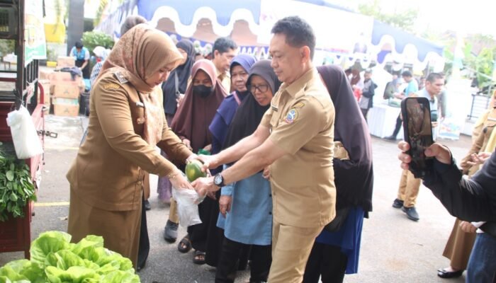 Pasar Murah Pontianak Serap Hasil Tani Lokal, 11.636 Paket Sembako Disiapkan