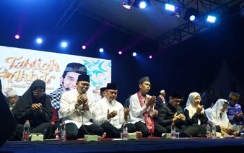 UAS dan Norsan Satukan Ribuan Warga dalam Tabligh Akbar di Singkawang